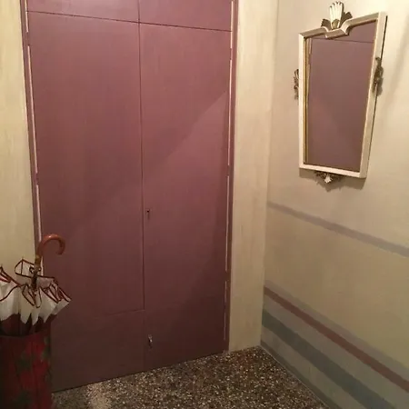 Pepoli House Daire *